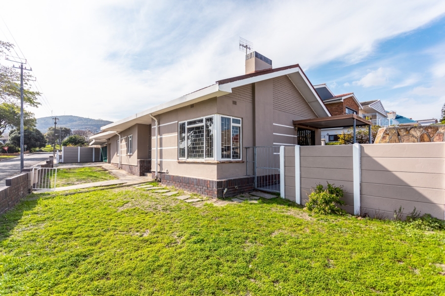 3 Bedroom Property for Sale in Avondale Western Cape